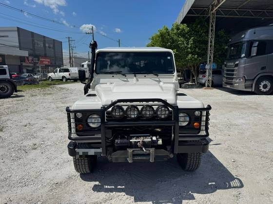 LAND ROVER DEFENDER 2.4 130 4X4 TURBO DIESEL 4P MANUAL